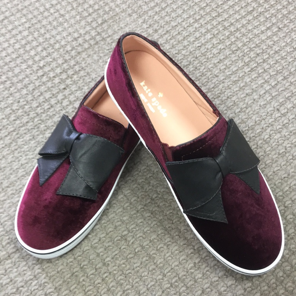 Kate Spade Delise slip on shoes burgundy velvet with black bow 7.5